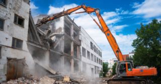 Промышленный демонтаж зданий Верхняя Пышма, цена от 2989 руб.